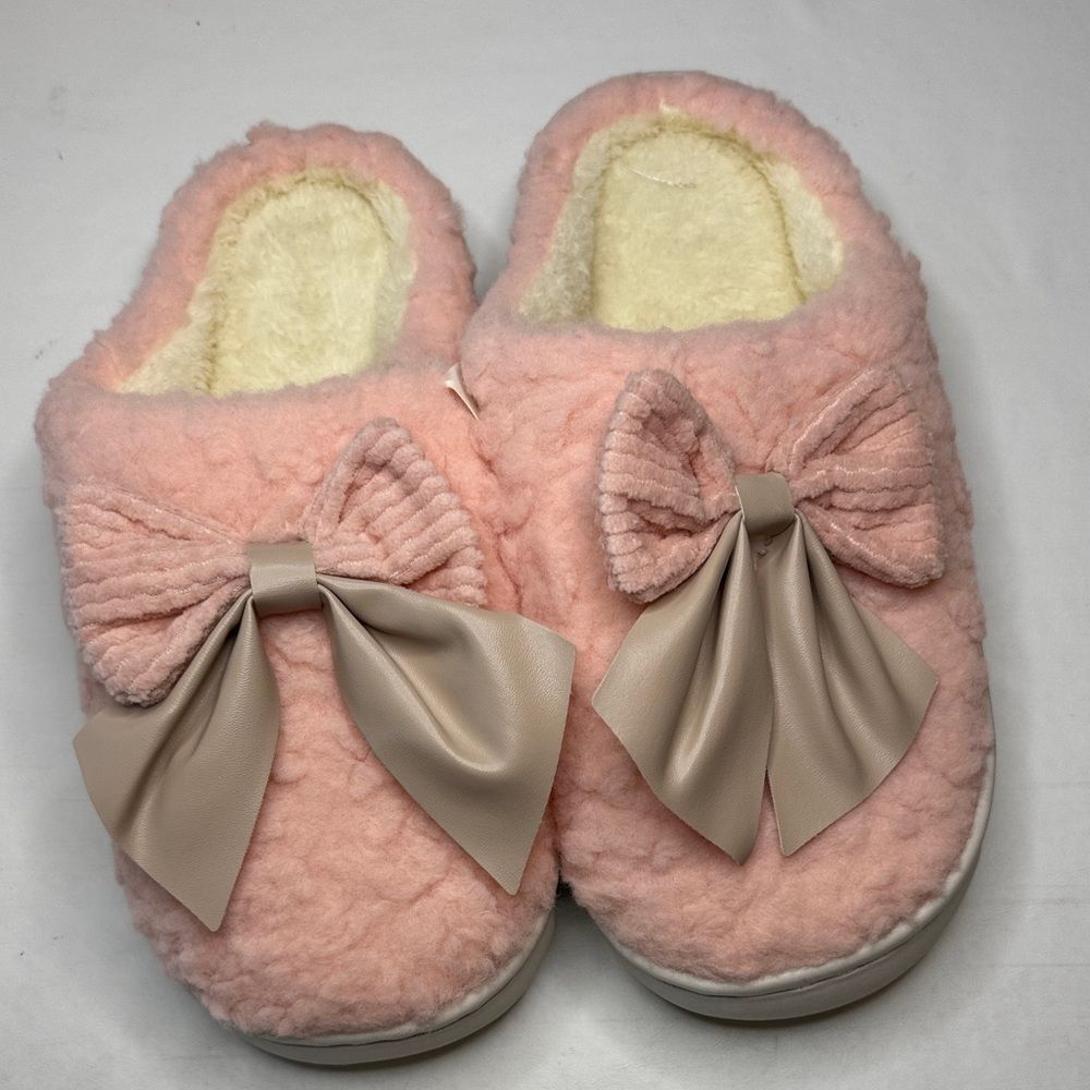 Pink Bow Slippers, Size 8/8.5, NWT